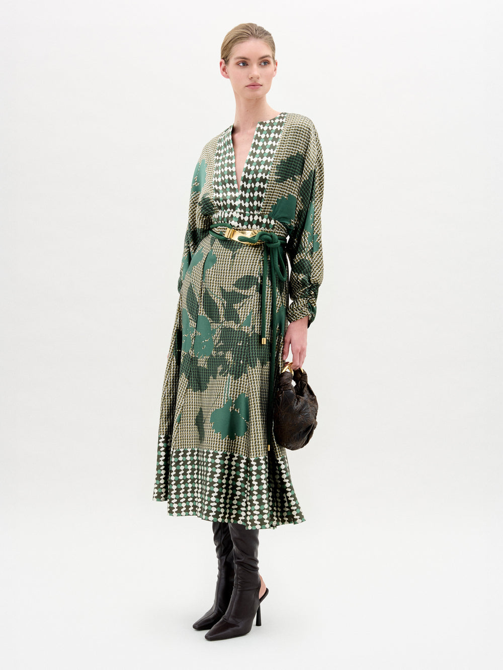 ERIN_SKIRT_-_ABSTRACT_GREEN_PATTERN_FRONT_FALL_2025