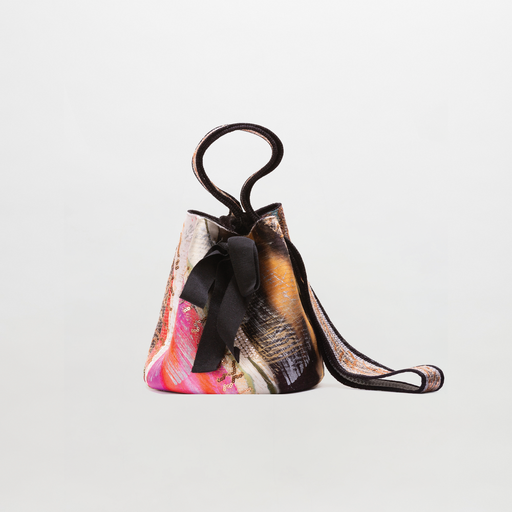 LAAPUT_MOCHILA_NEGRA_GRANDE_34f3bbae-623e-402e-a479-e6f019896f2c