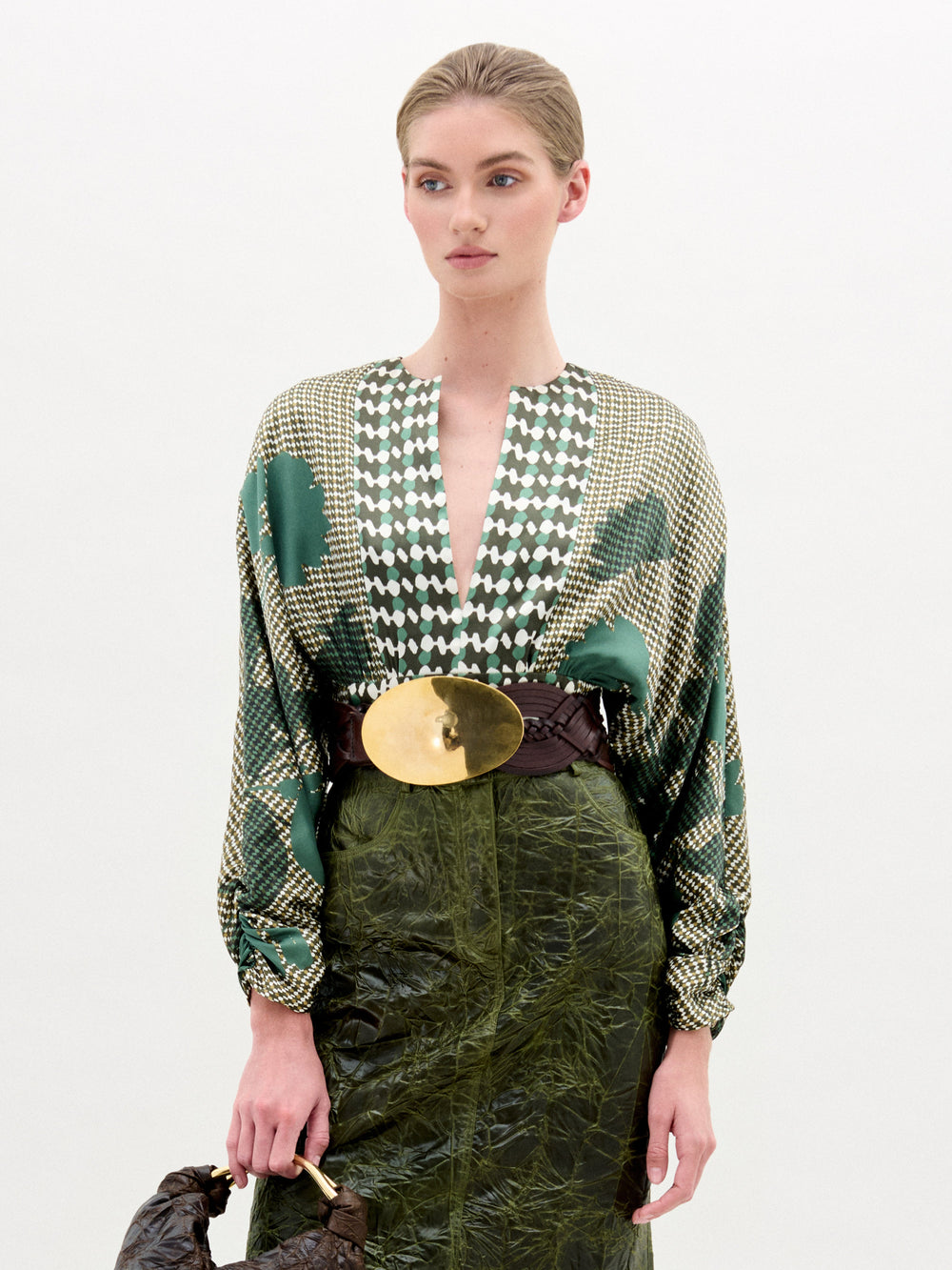 LIZZY_BLOUSE_-_ABSTRACT_GREEN_PATTERN_FRONT_FALL_2025