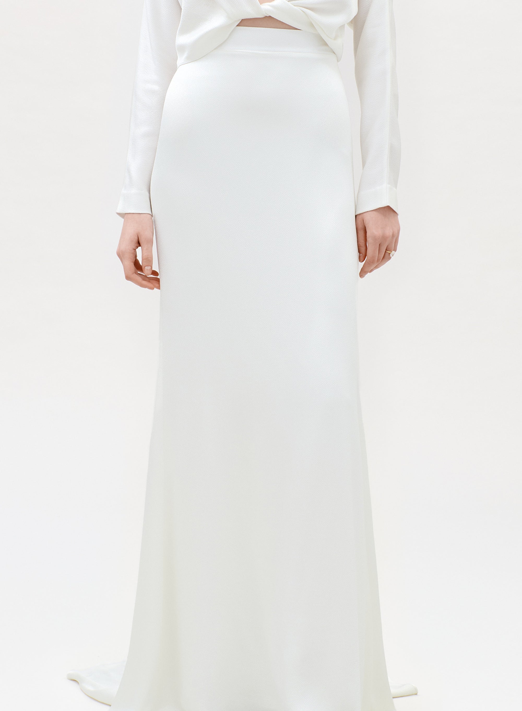 00_MarlonSkirt_White_BridesCapsule2026_FRONTDETAIL