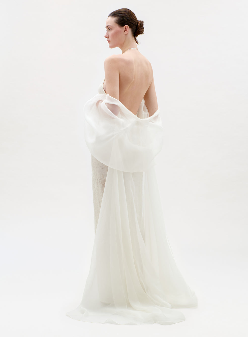00_ReginaShawl_Pearl_BridesCapsule2026_back