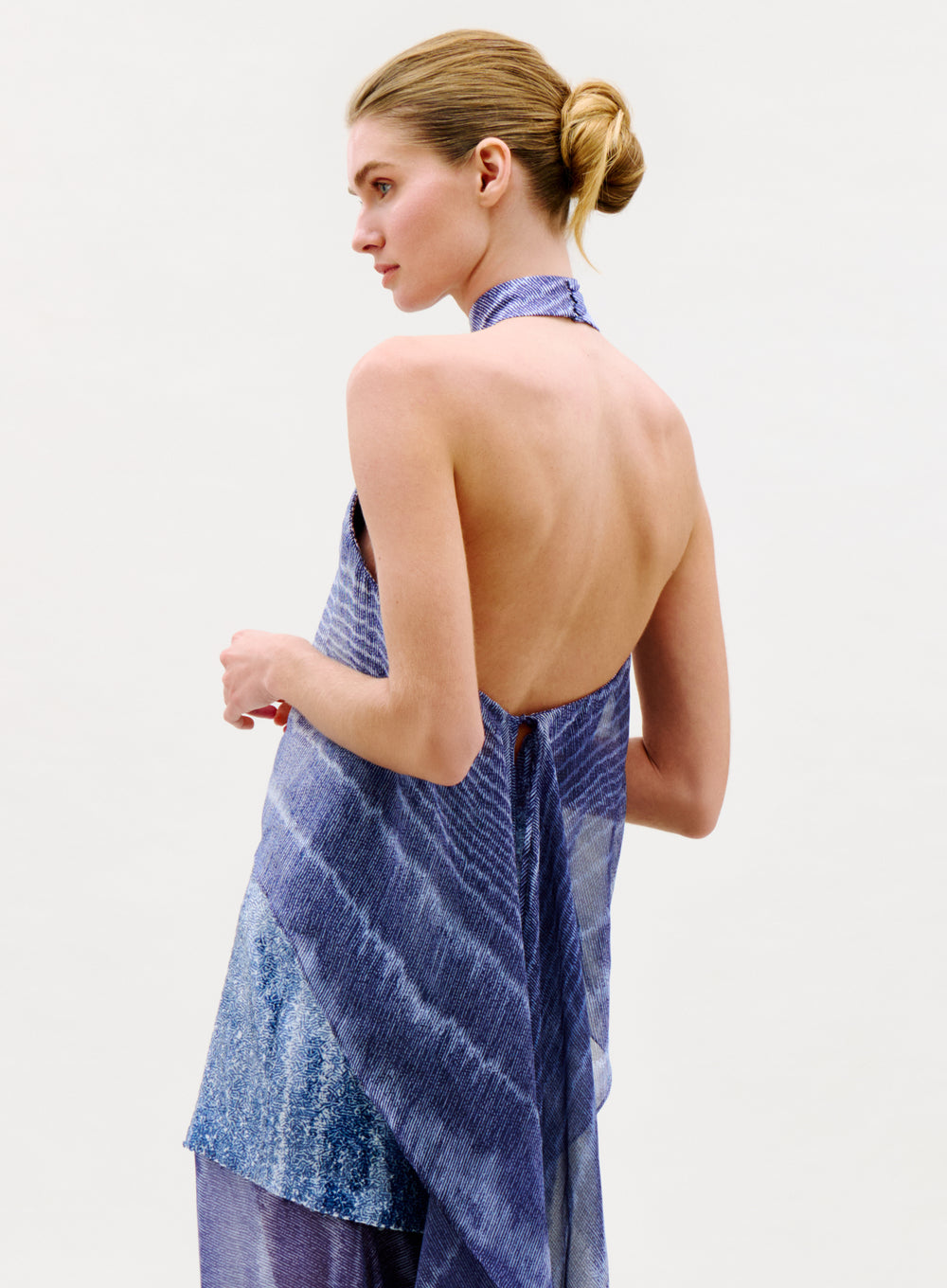 00__Flo_Top__navy_Moire_FALL_2026_DETAIL_BACK