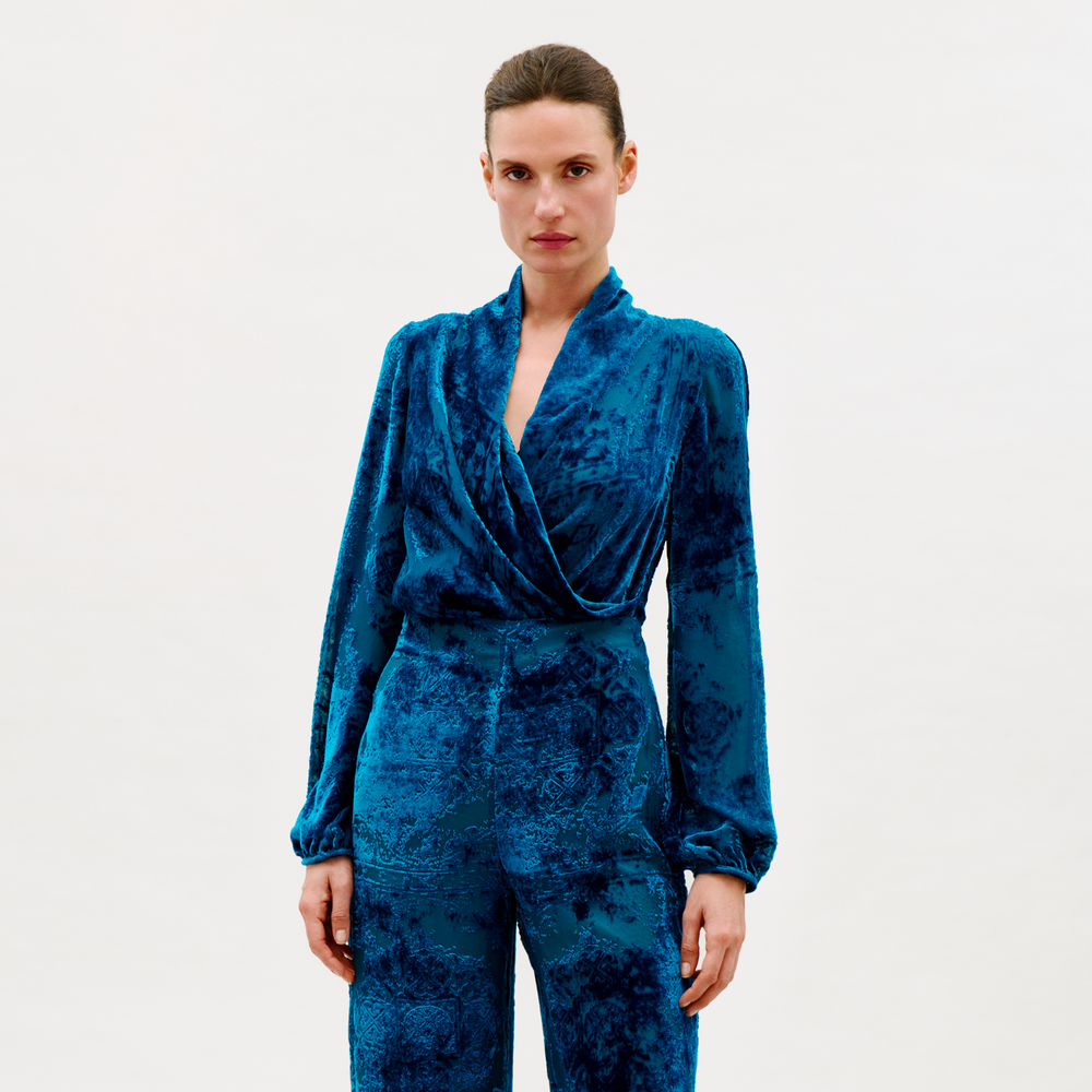 00___Tea_Blouse_Turquoise_FALL_2026_FRONT
