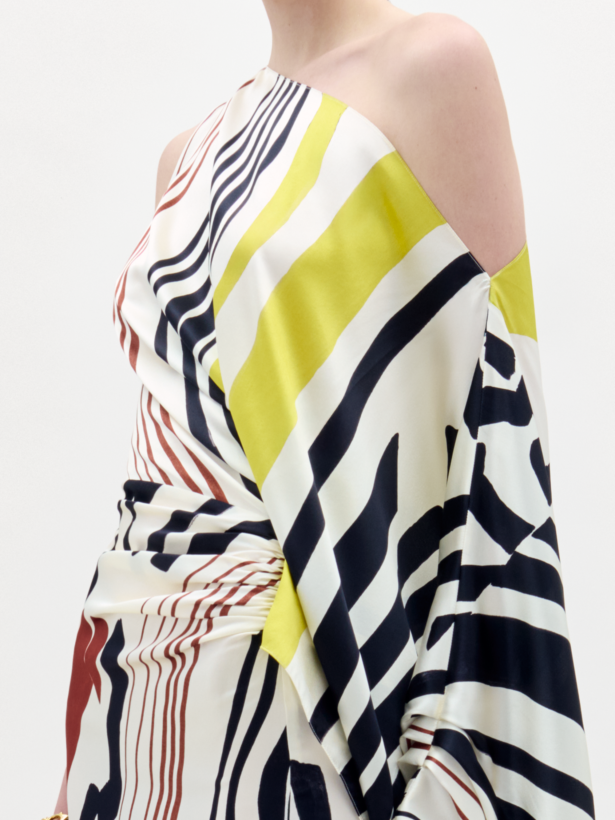 01_DottyDress_DistortedMultiColorStripes__PRESPRING2026_DETAIL
