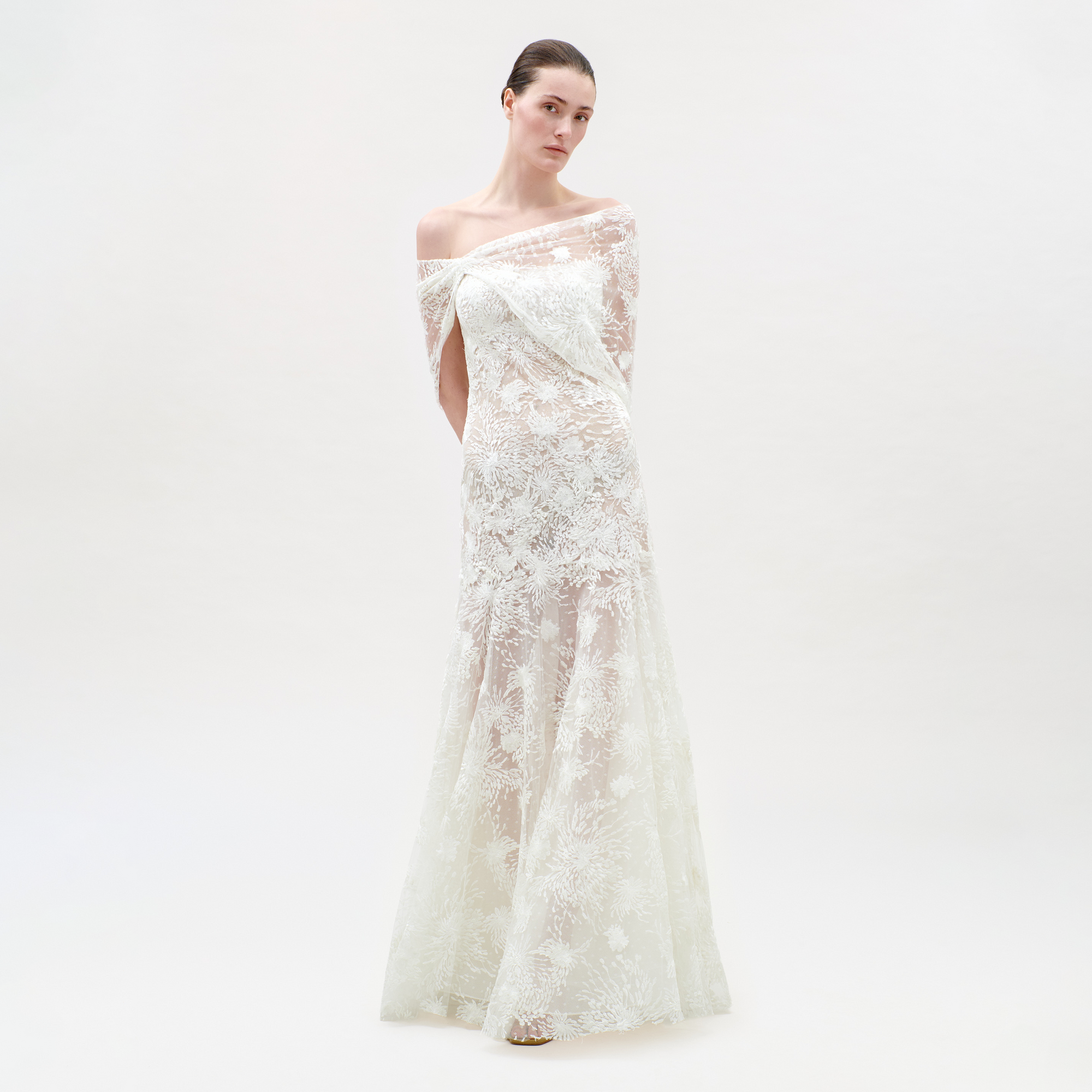 06_AngiellaDress_Pearl_BridesCapsule2026_FRONT
