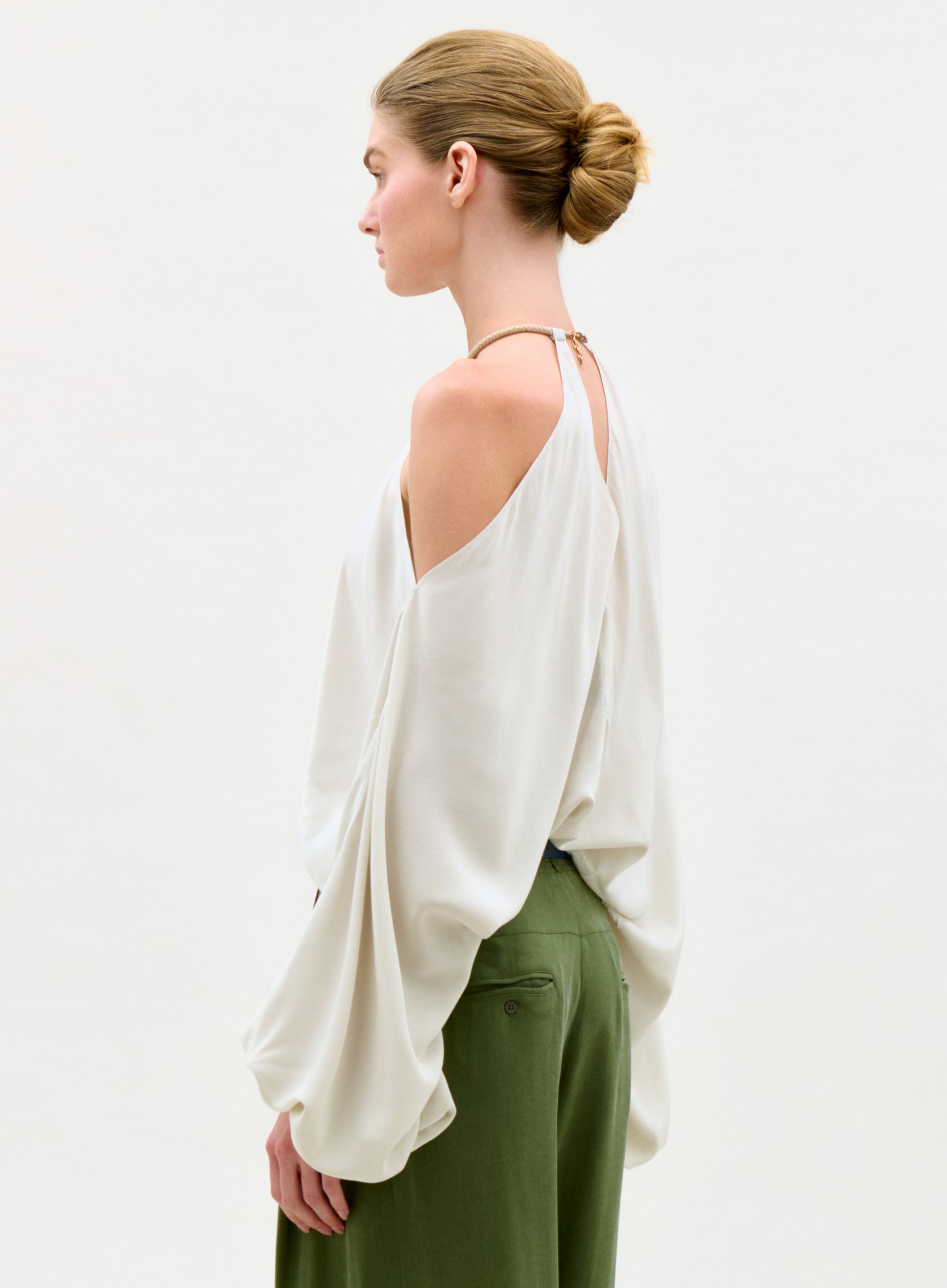 15___Consuelo_Blouse___Off_White_PRE_FALL_2026_BACK_DETAIL