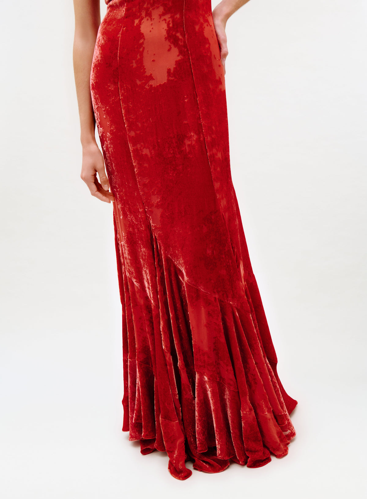 19_CuritibaDress_Rouge_HOLIDAYCAPSULE2026_DETAIL