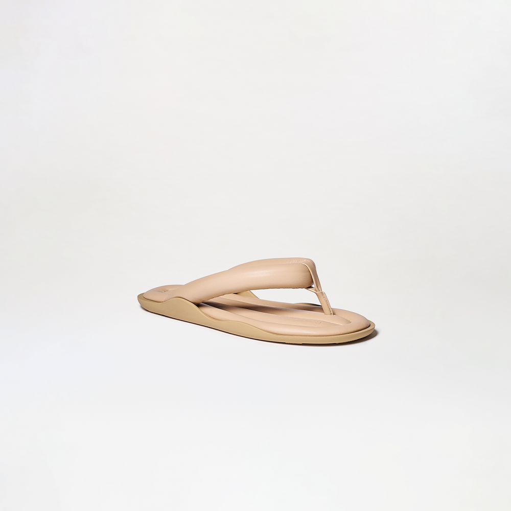 2_Gia_Borghini_x_Silvia_Tcherassi_-_Heel_01_1