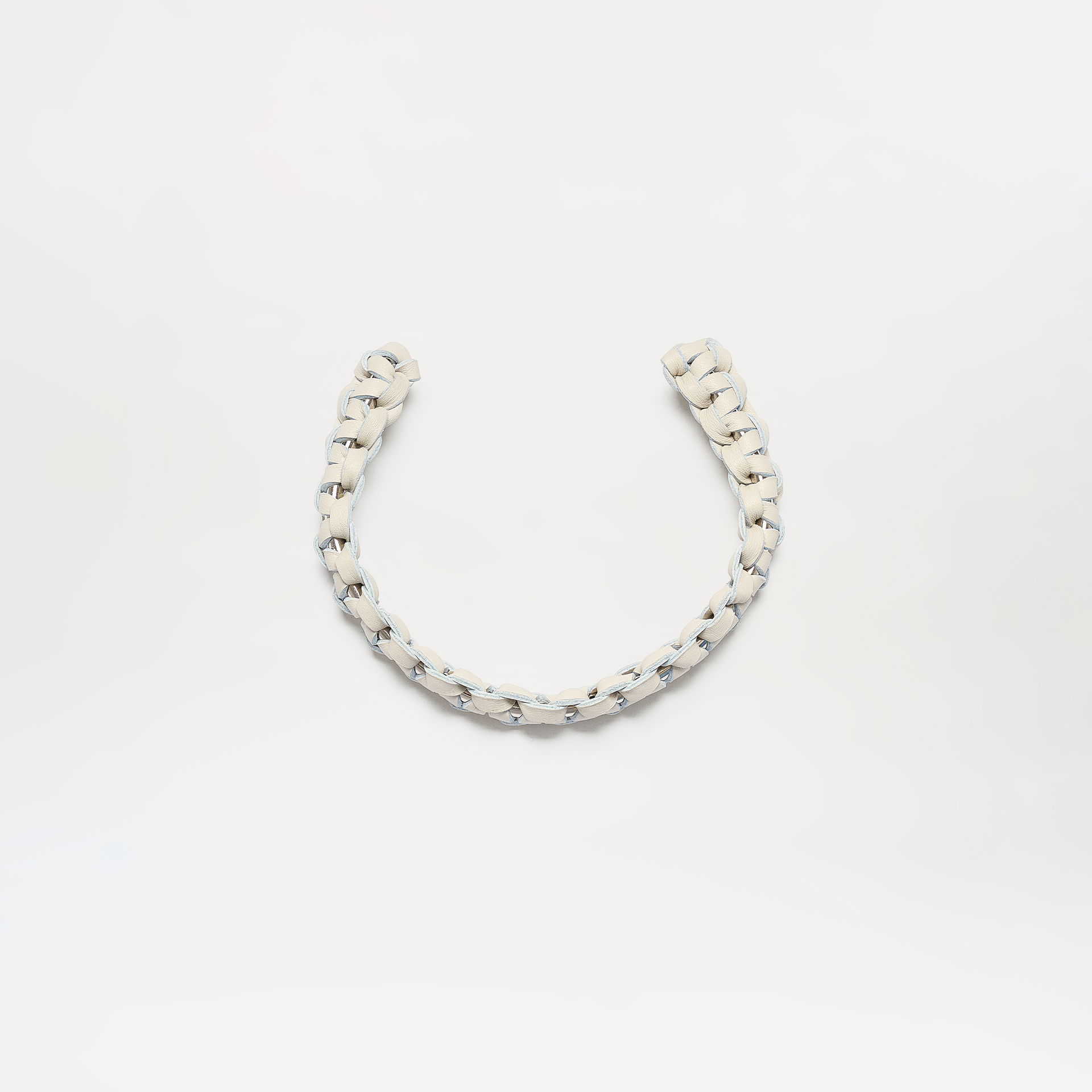 ACC05_TalalChocker_OffWhite_1