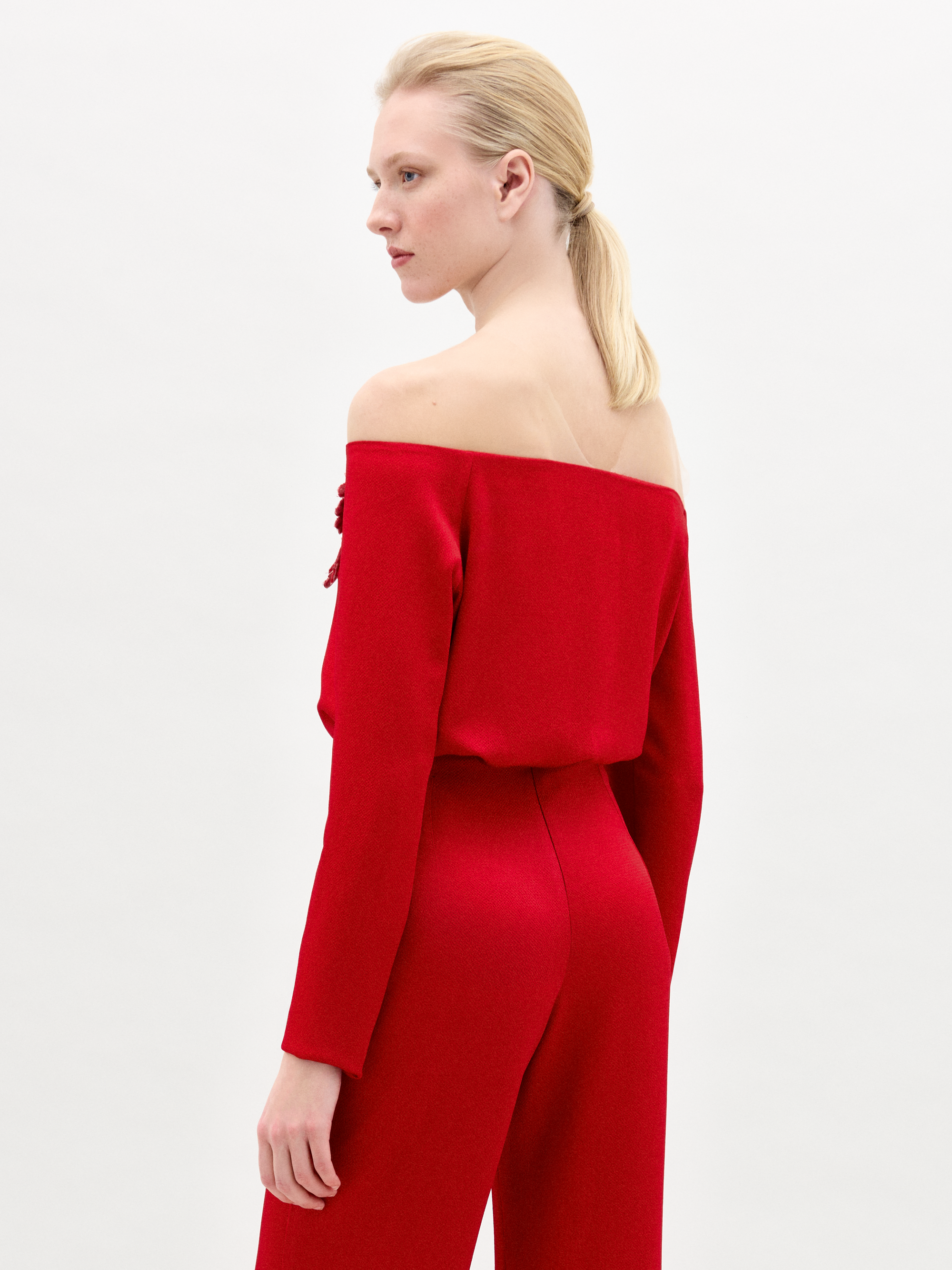 BELINDABLOUSE-ROUGE_BACK_HolidayCapsule2025
