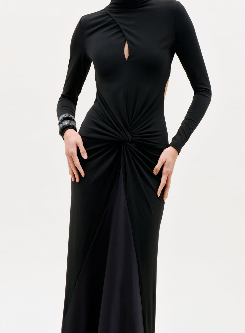 Birdy_Dress_back_DETAIL_30305175-14c2-4731-bc6b-5b9636e47165