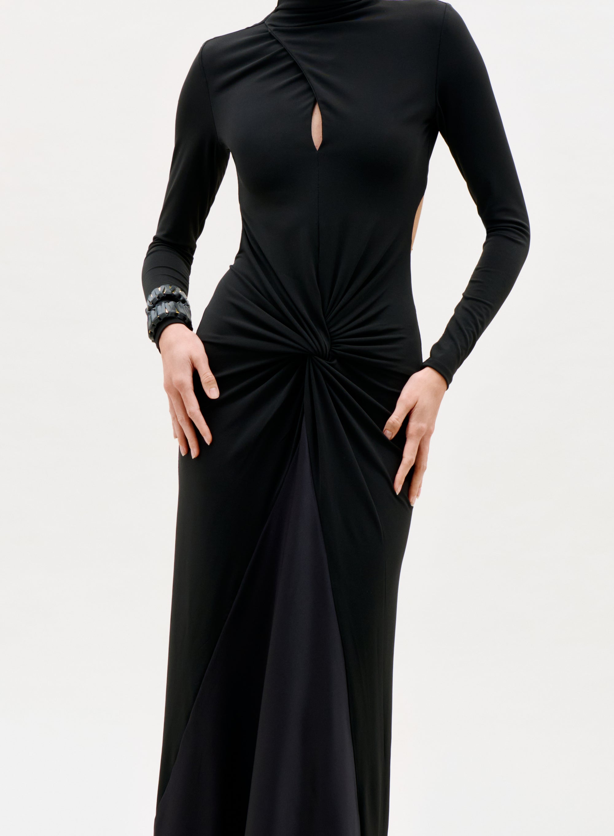 Birdy_Dress_back_DETAIL_30305175-14c2-4731-bc6b-5b9636e47165