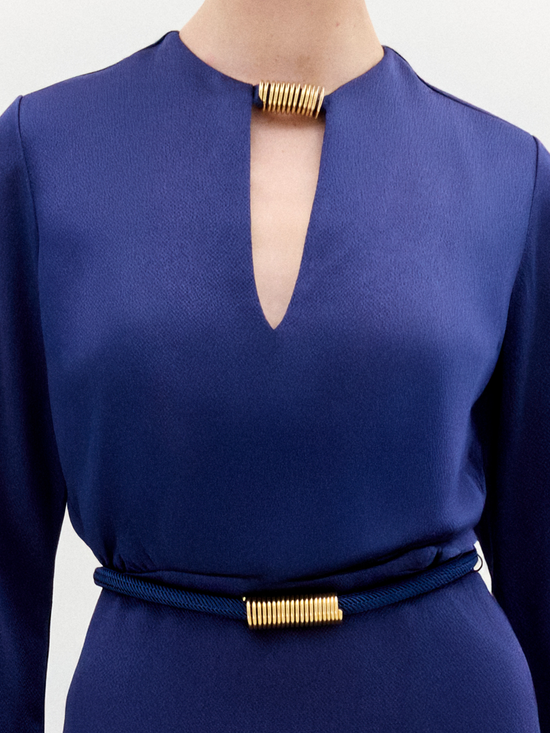 CASSYDRESS-NAVY_DETAIL_FALL2025