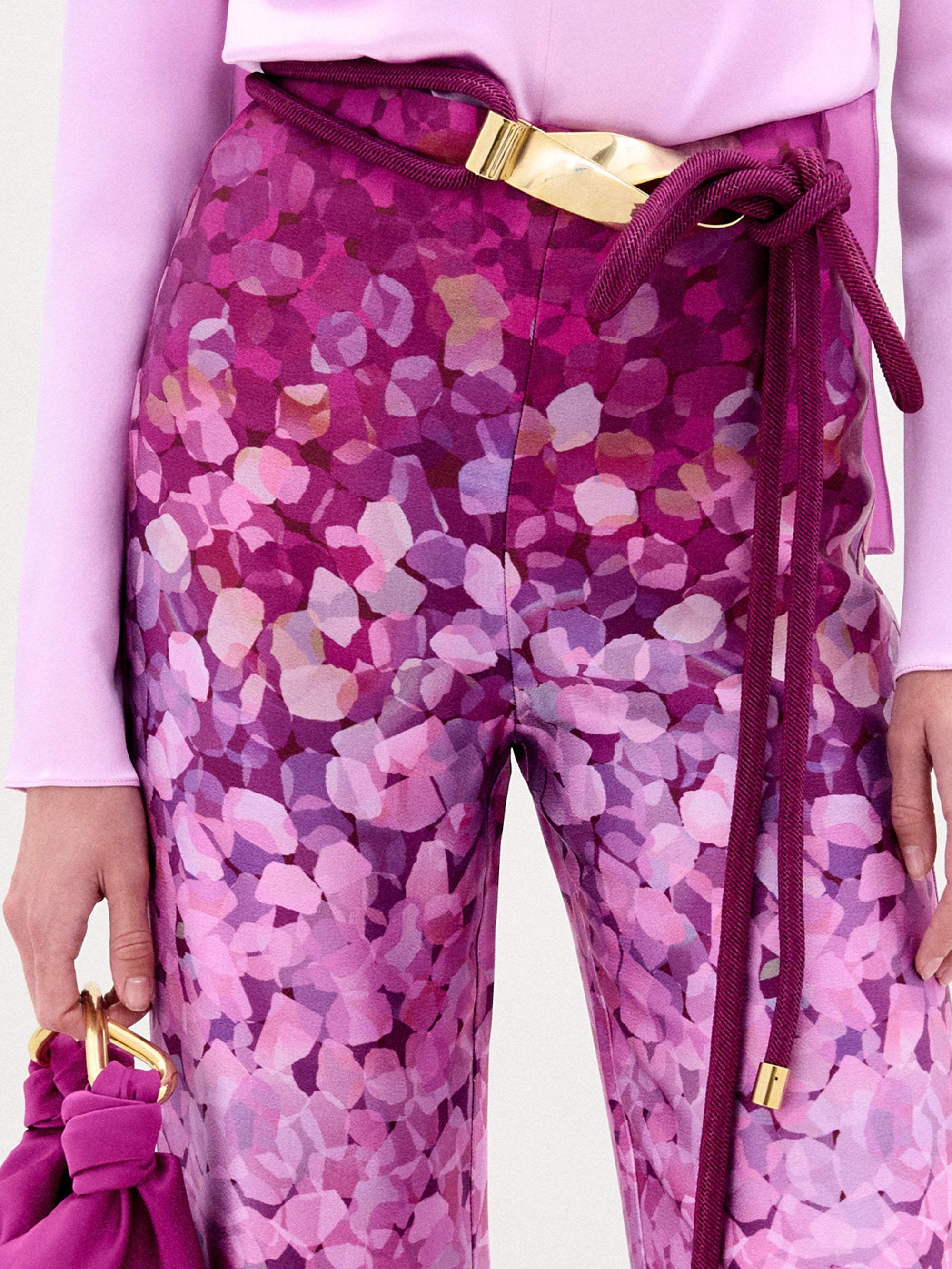 COMO_PANT_-_MAGENTA_DETAIL_FALL_2025_1