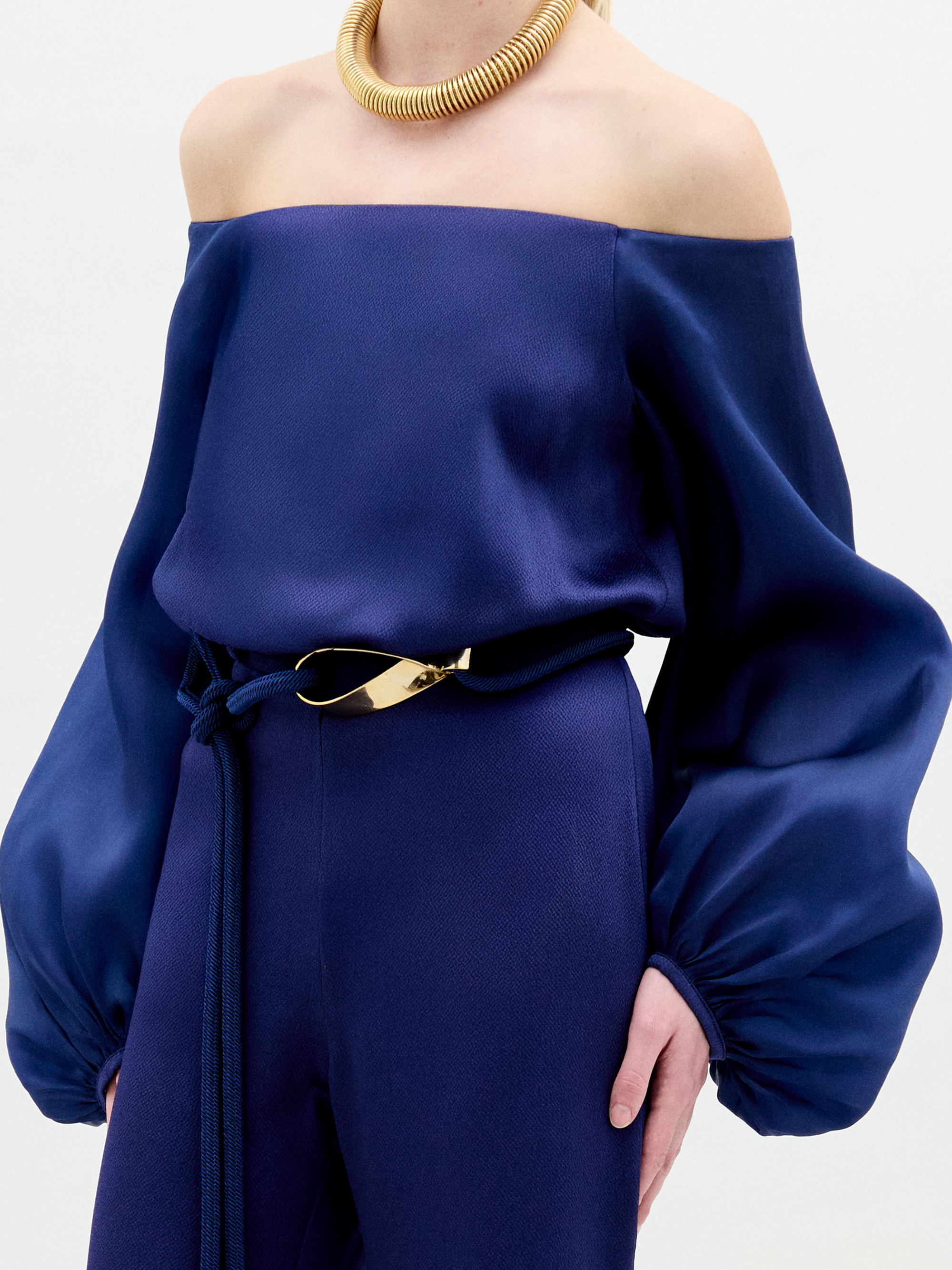 GERALDINEJUMPSUIT-NAVY_DETAIL_HolidayCapsule2025