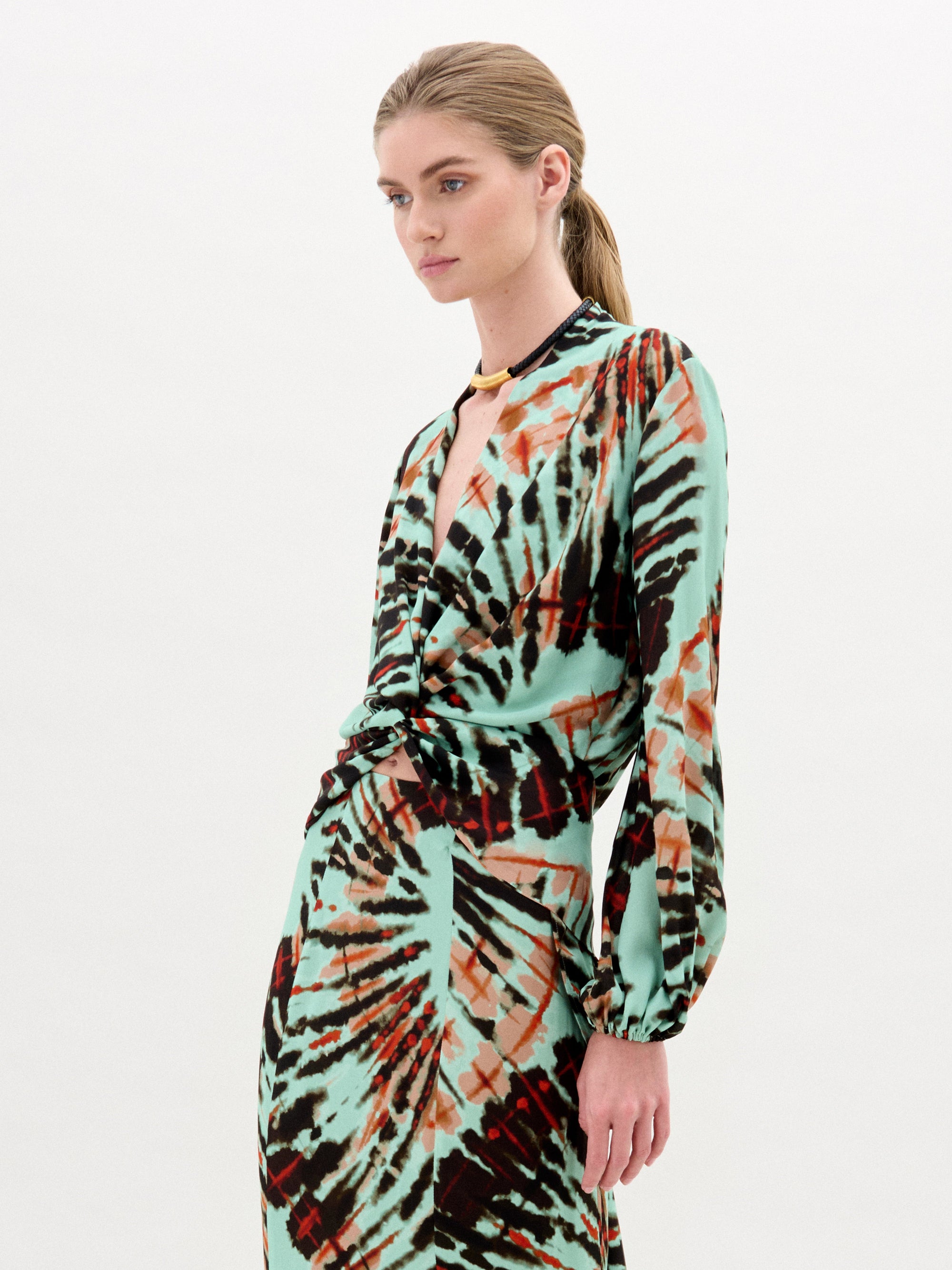 HONEY_BLOUSE_-_MINT_TIE_DYE_FRONT_FALL_2025