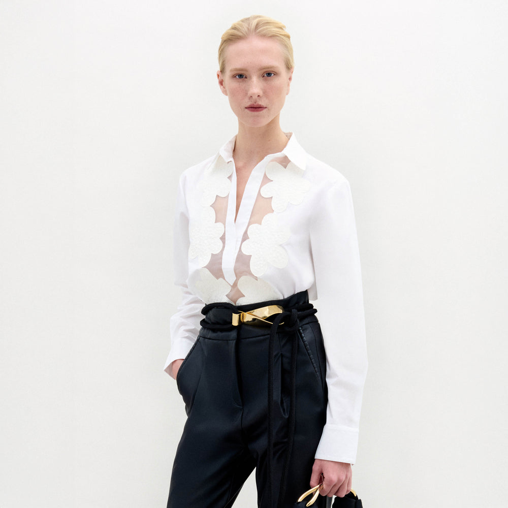 KAROLE_BLOUSE_-_WHITE_FRONT_FALL_2025_f1c30027-fa14-4e6b-aee7-0fcb8377f085