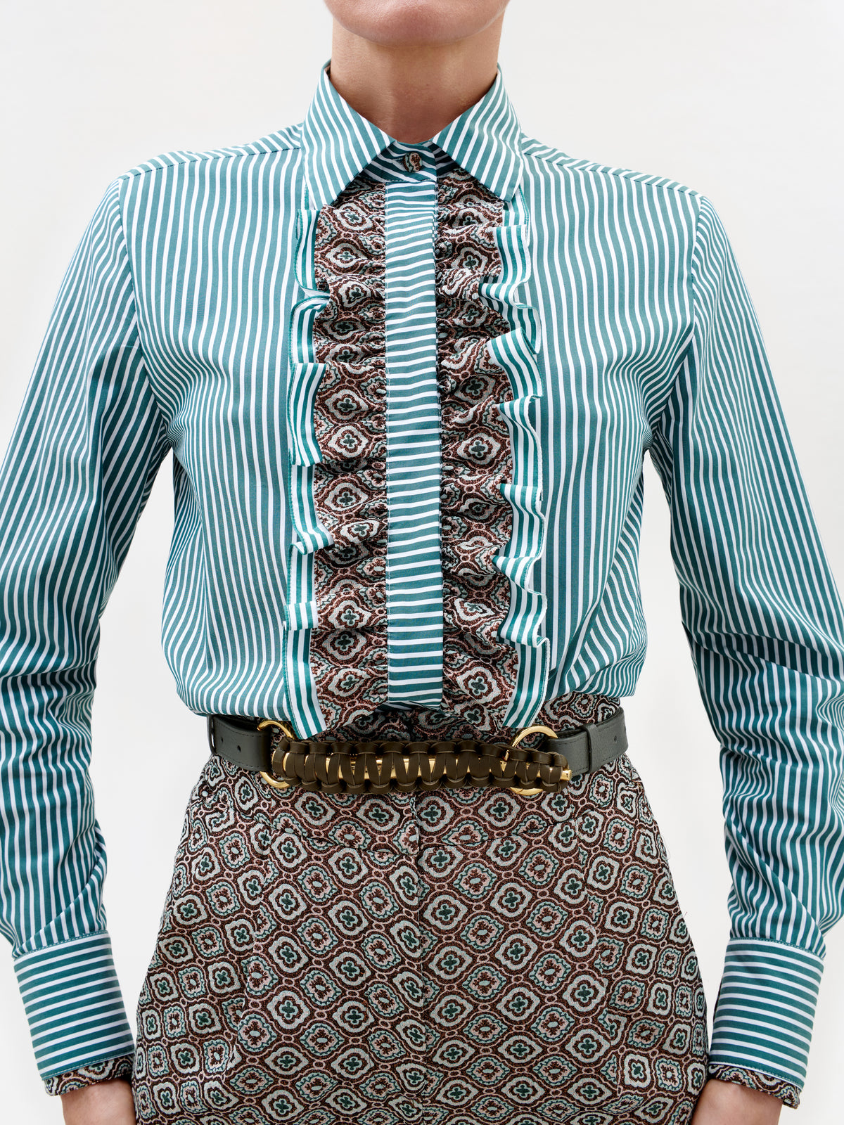 Linnea_Shirt___Aqua_Stripes_Holiday_Capsule_2026_DETAIL_ae4f6bba-f510-434a-8d4d-533b503e9258